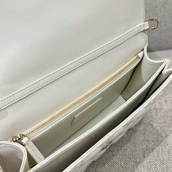 A bag Miss Dior leather women's 24 cm фото 9