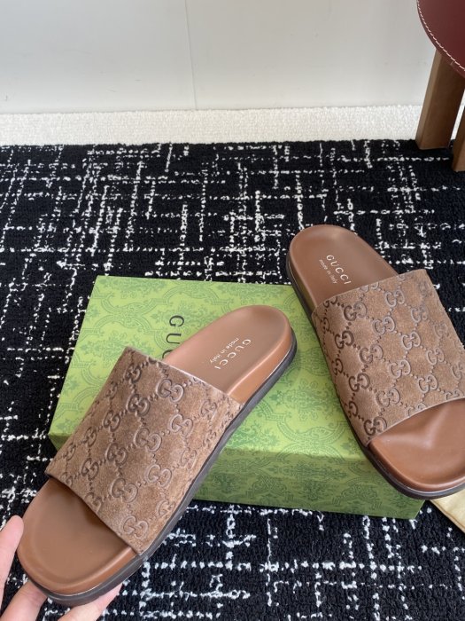 Шлепанцы фото 7