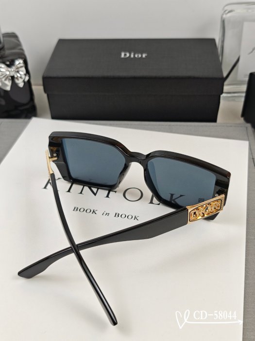 Очки солнцезащитные фото 8