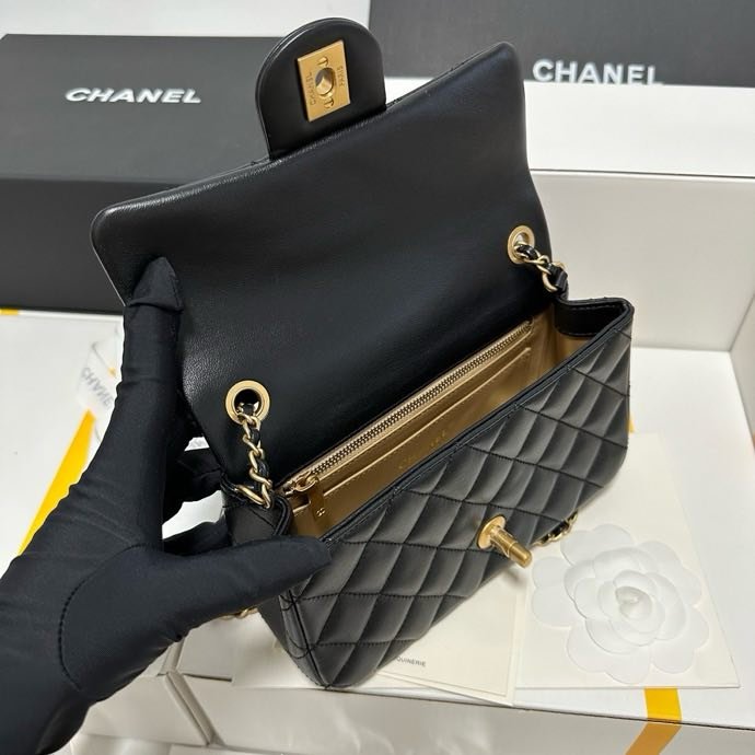 Сумка кожаная CHANEL Flap Bag AS1787 20 см фото 6