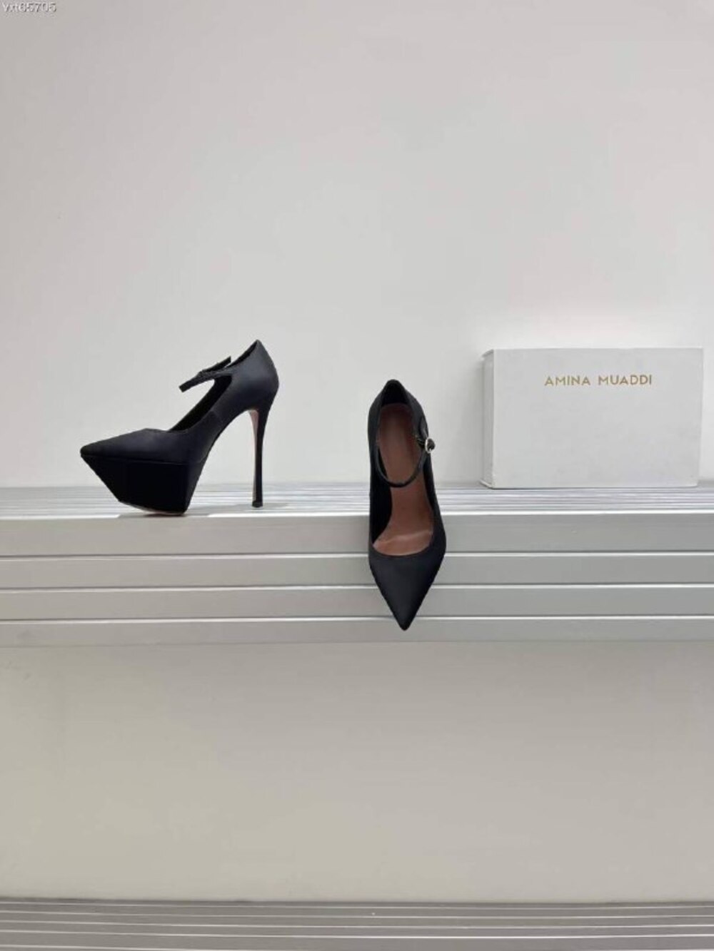 Стильні жіночі туфлі на шпильці чорні фото 2