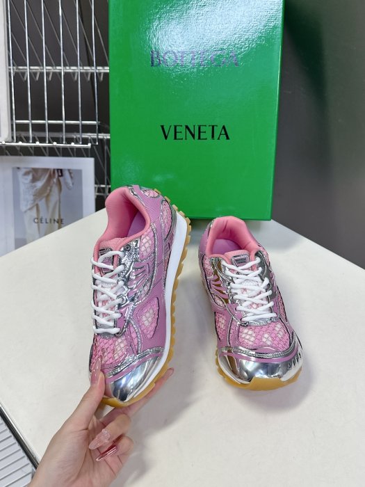 Кросівки фото 4