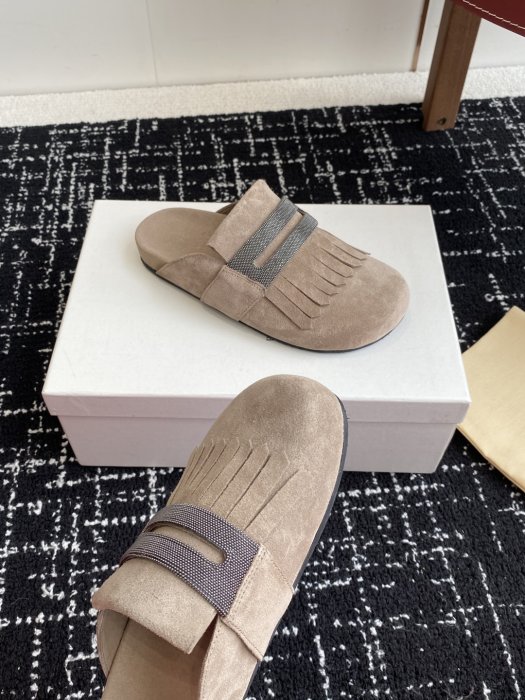 Шлепанцы фото 6