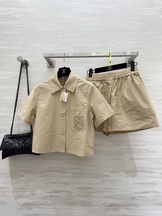 Костюм женский