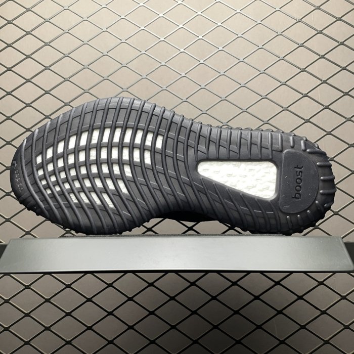 Кроссовки Yeezy Boost 350V2 фото 5