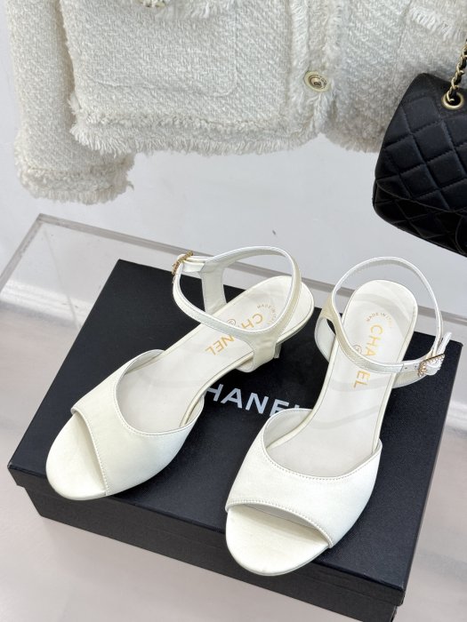 Босоножки фото 2