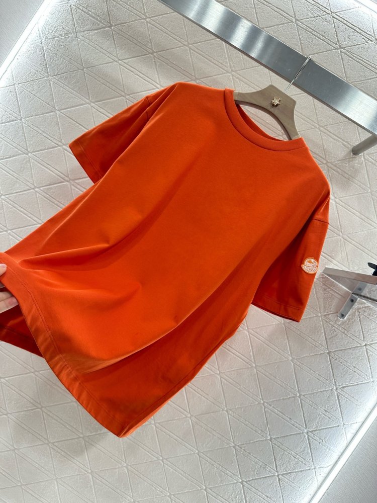 T-shirt women's фото 6