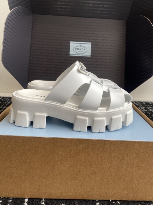 Босоножки фото 2