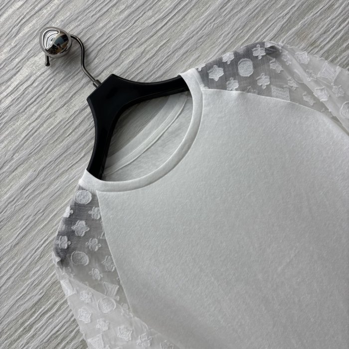 Футболка жіноча фото 4