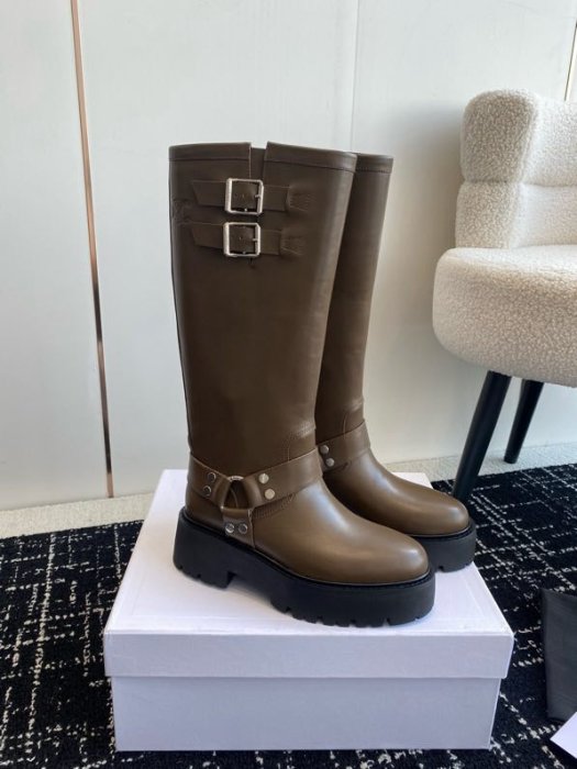 Boots women's