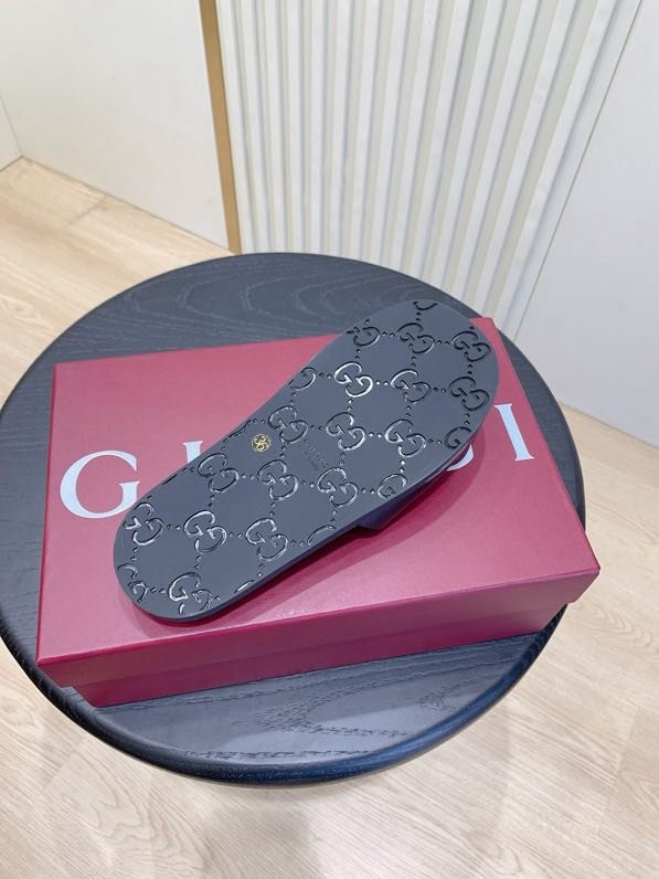 Шлепанцы женские фото 5