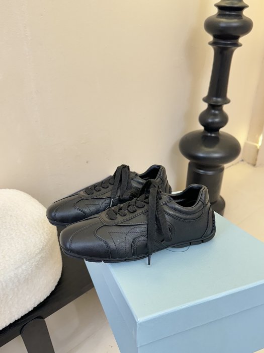 Кроссовки фото 5