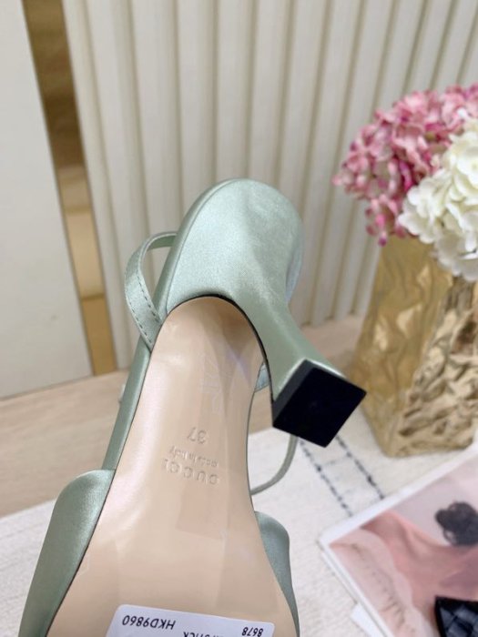 Босоножки фото 3