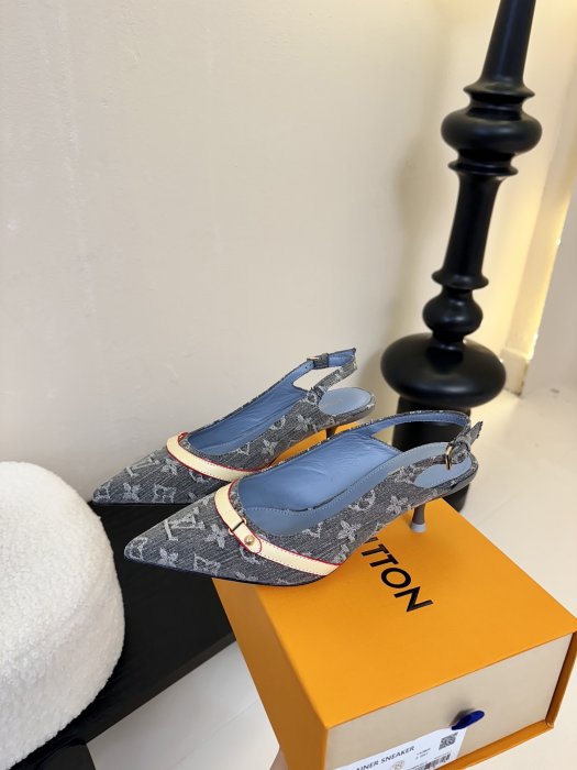 Босоножки фото 5