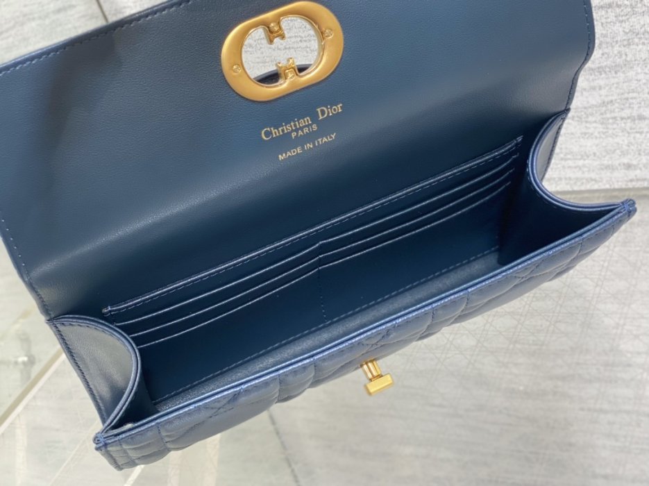 Сумка Miss Caro 24 см фото 7