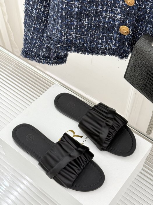 Шлепанцы фото 3