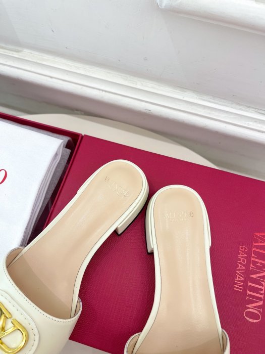 Босоножки фото 8