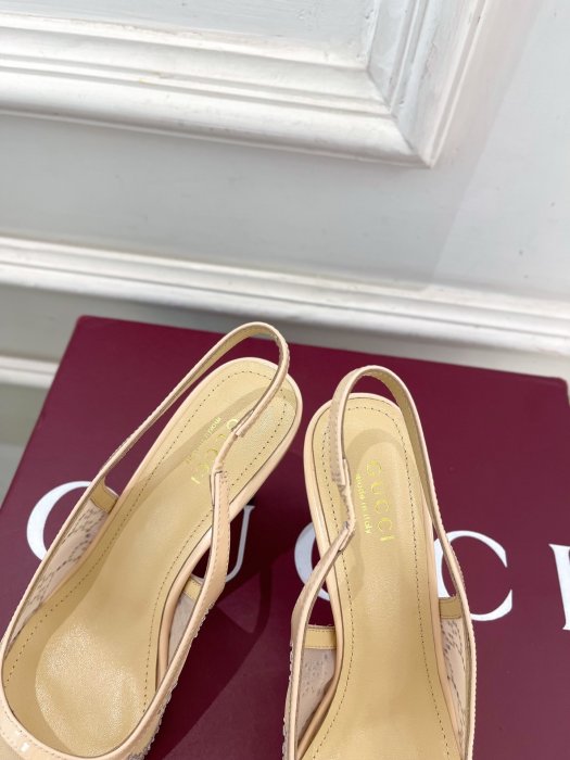 Босоножки фото 7