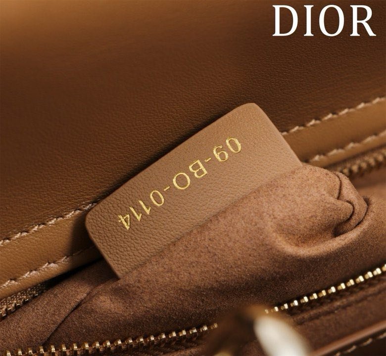 Сумка кожаная Lady Dior 24 см фото 8