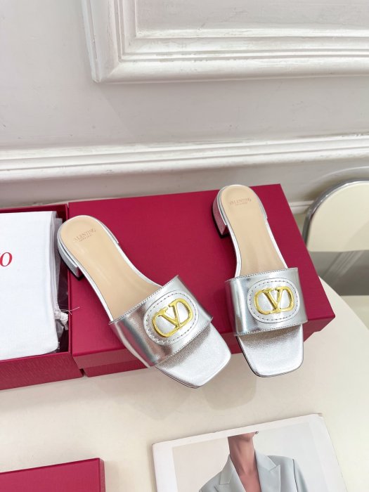 Босоножки фото 2