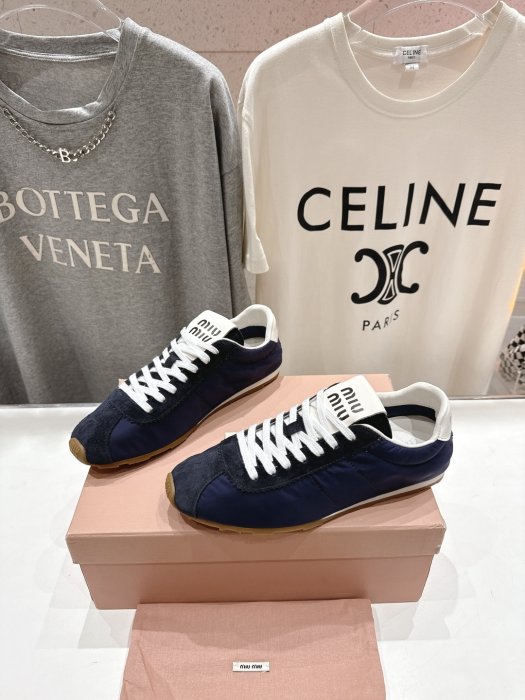 Кроссовки фото 3