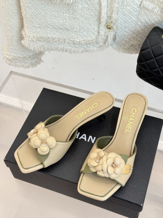 Босоножки фото 2