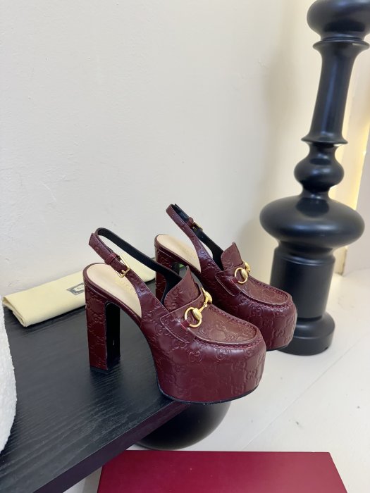 Босоножки фото 2