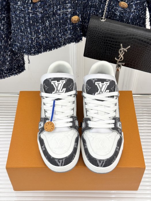 Sneakers фото 4