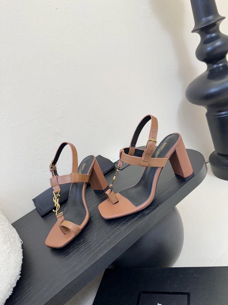 Босоніжки фото 3