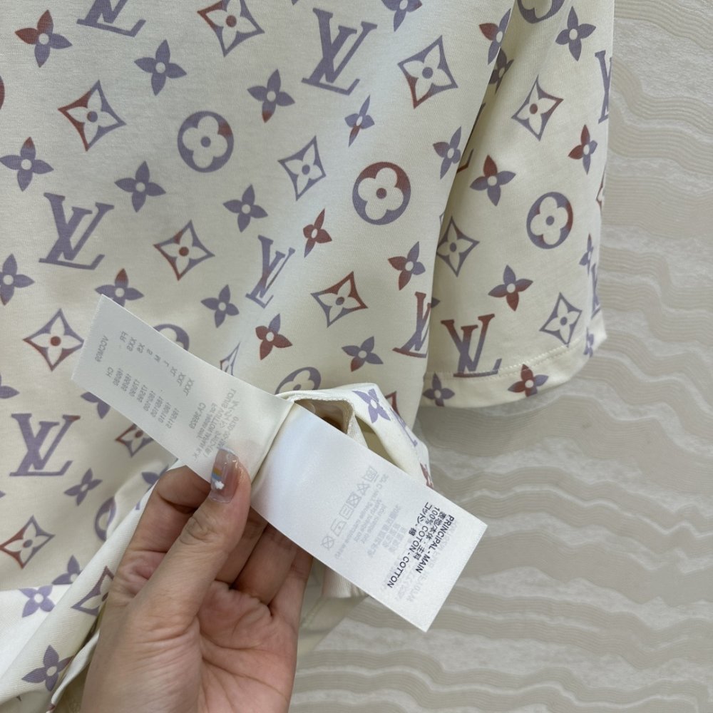 Футболка жіноча фото 8