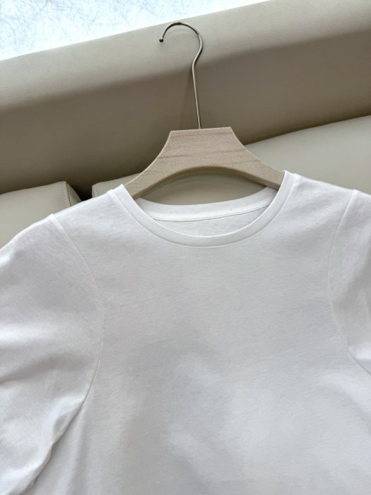 T-shirt women's фото 6