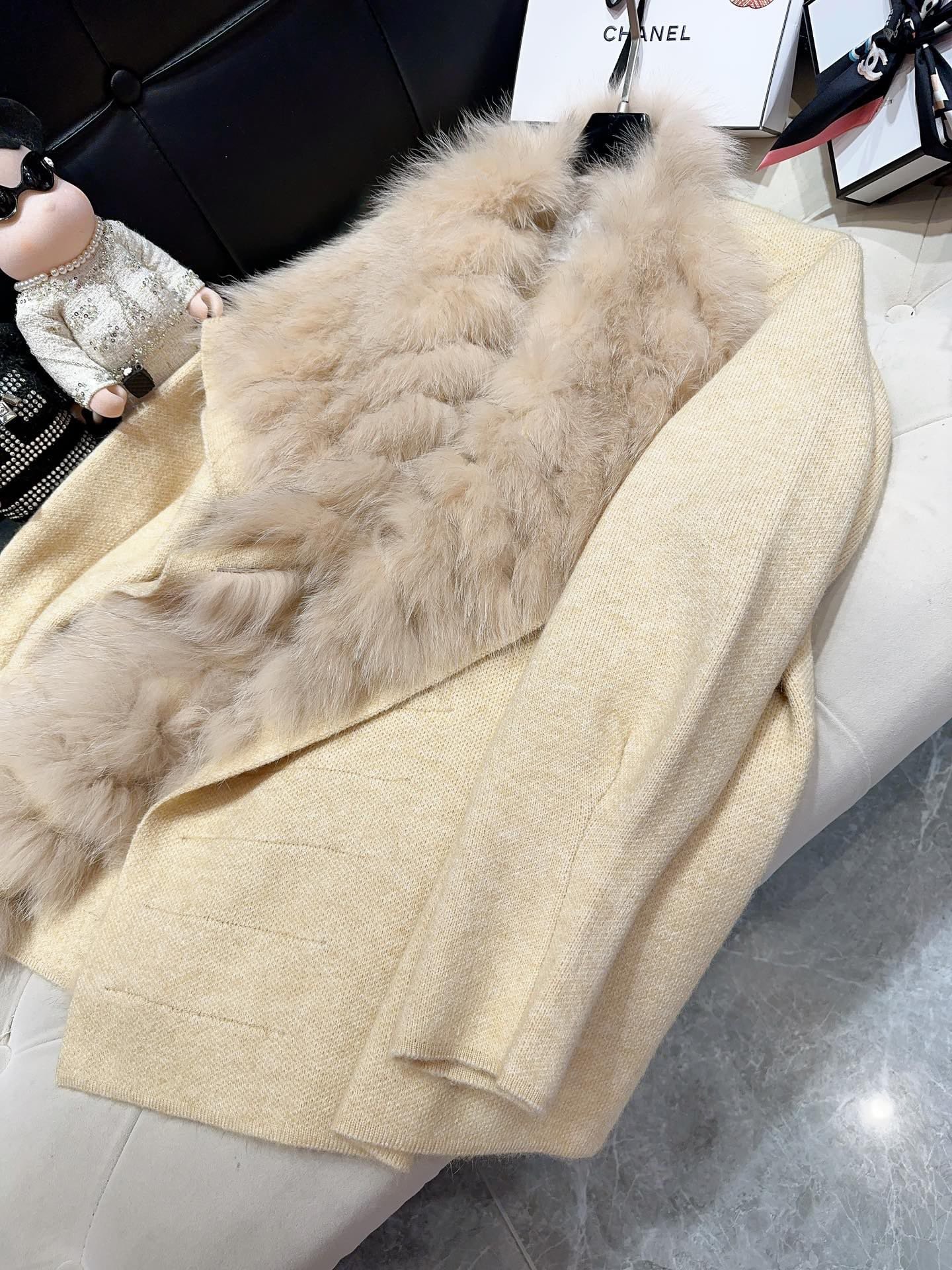 Coat wool from fox fur фото 6