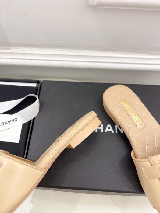 Шлепанцы фото 8