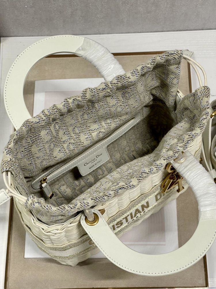 A bag Lady Dior Bag Natural Wicker Oblique 24 cm фото 8
