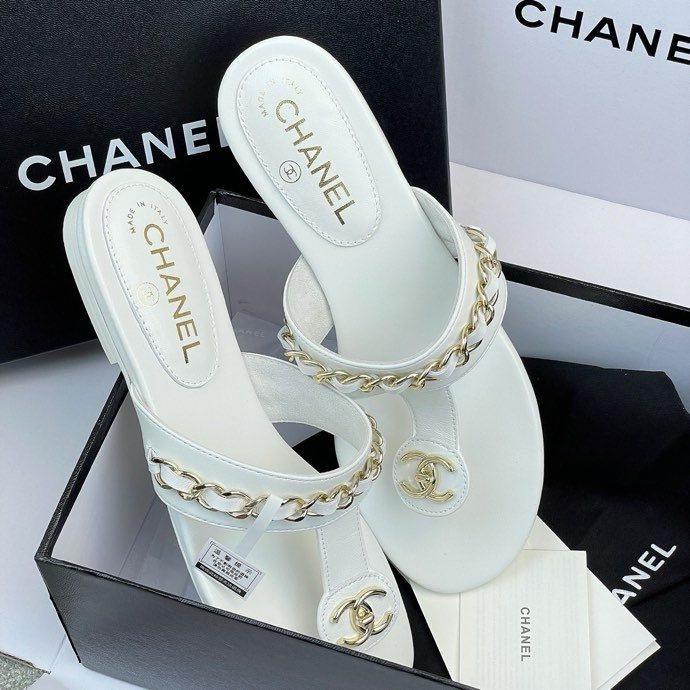 Шлепанцы женские фото 3