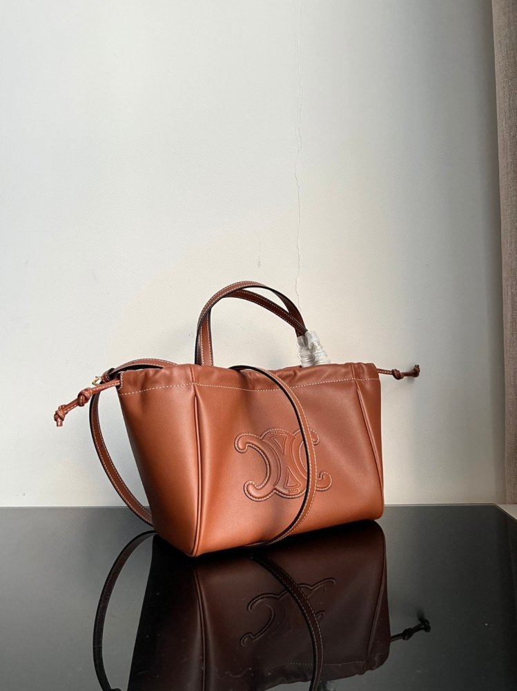 Сумка CELINE CABAS TRIOMPHE CUIR 22 см фото 3