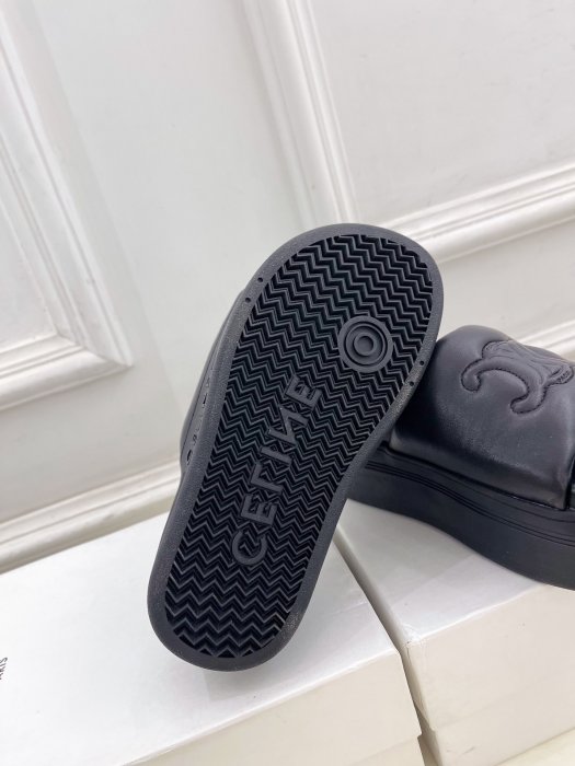 Шлепанцы женские фото 9