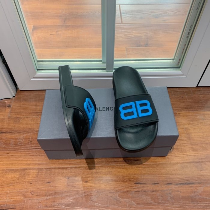 Шлепанцы фото 2