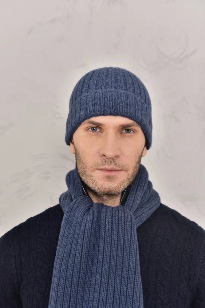 A cap and scarf of cashmere фото 3