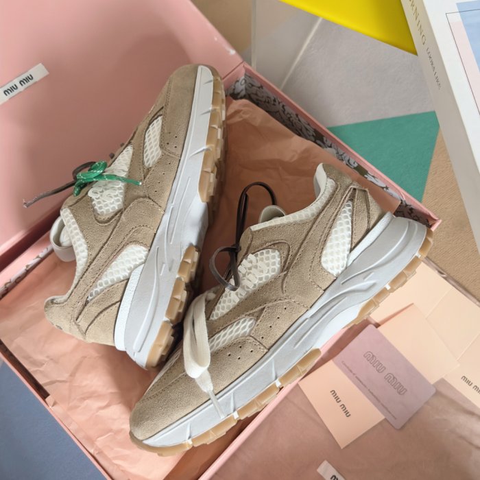 Кроссовки фото 6