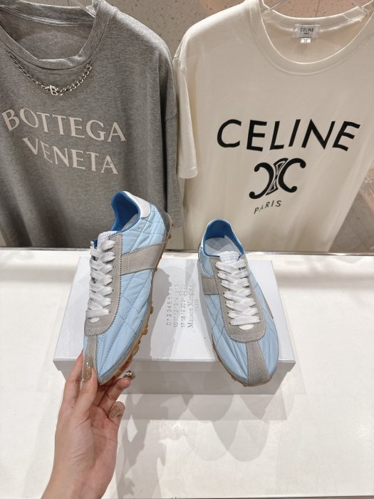 Кросівки фото 4