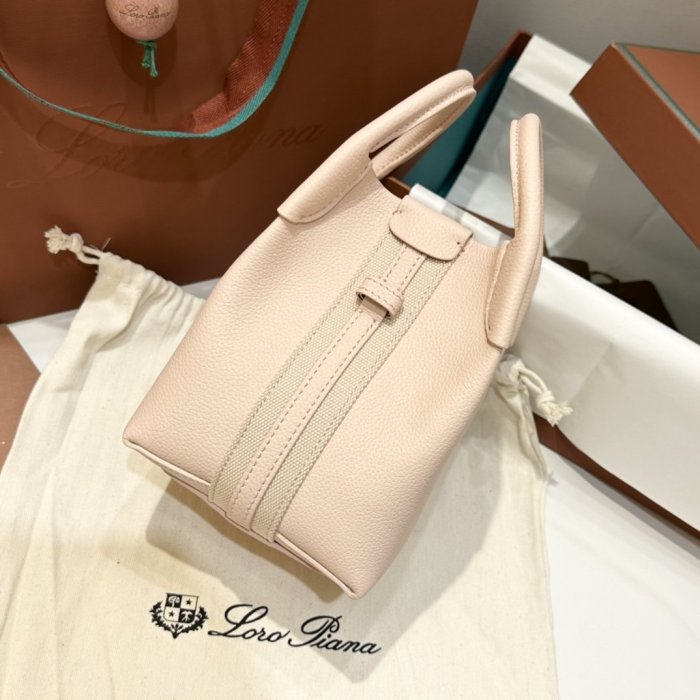 Сумка Bale Small Leather Tote 16 см фото 4