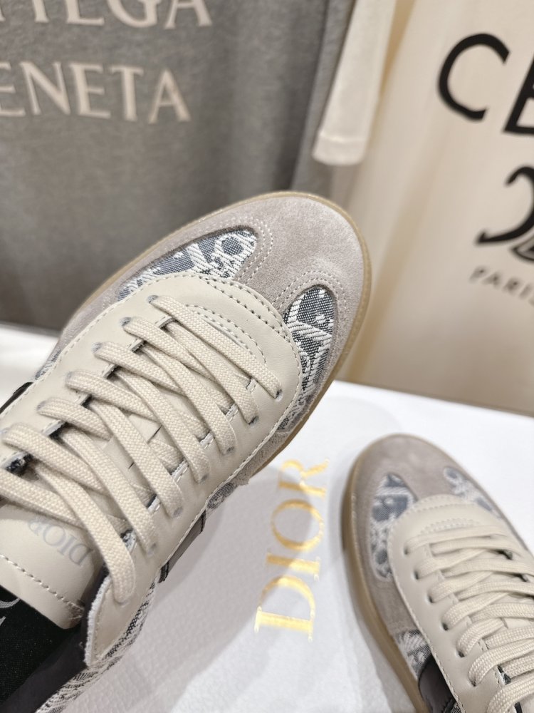 Кросівки жіночі фото 7