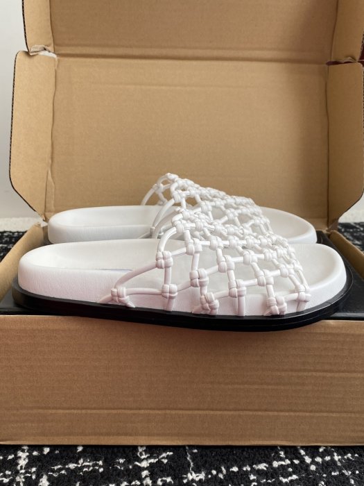 Шльопанці жіночі фото 2