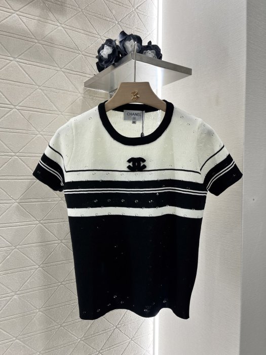 Футболка женская