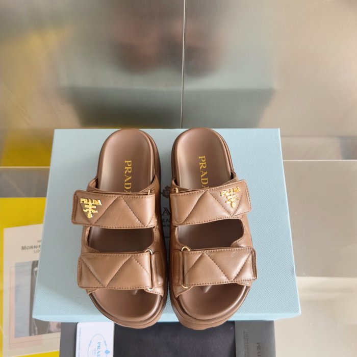 Шлепанцы фото 7