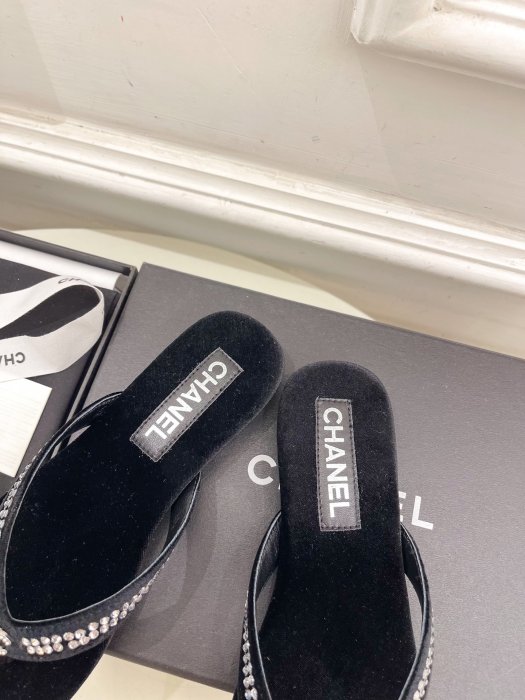 Шлепанцы фото 8