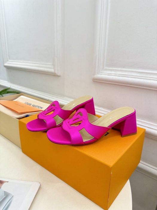 Босоножки фото 3