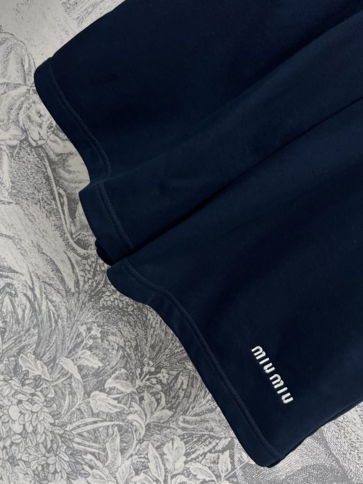 Costume female фото 4