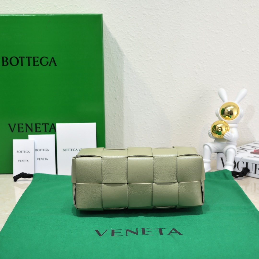A bag Brick Cassette green 24 cm фото 4